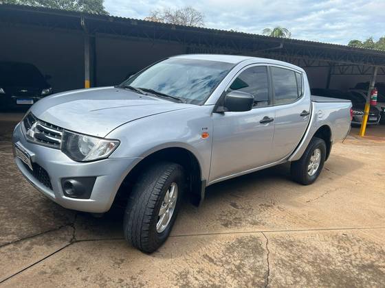 MITSUBISHI L200 TRITON 3.2 GLX 4X4 CD 16V TURBO INTERCOLER DIESEL 4P MANUAL MITSUBISHI L200 TRITON 3.2 GLX 4X4 CD 16V TURBO INTERCOLER DIESEL 4P MANUAL